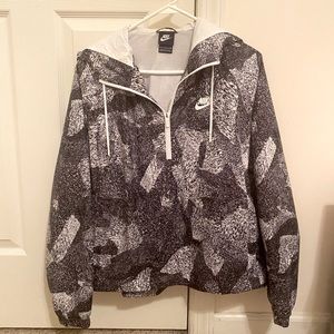 Nike Wind Breaker/Rain Jacket